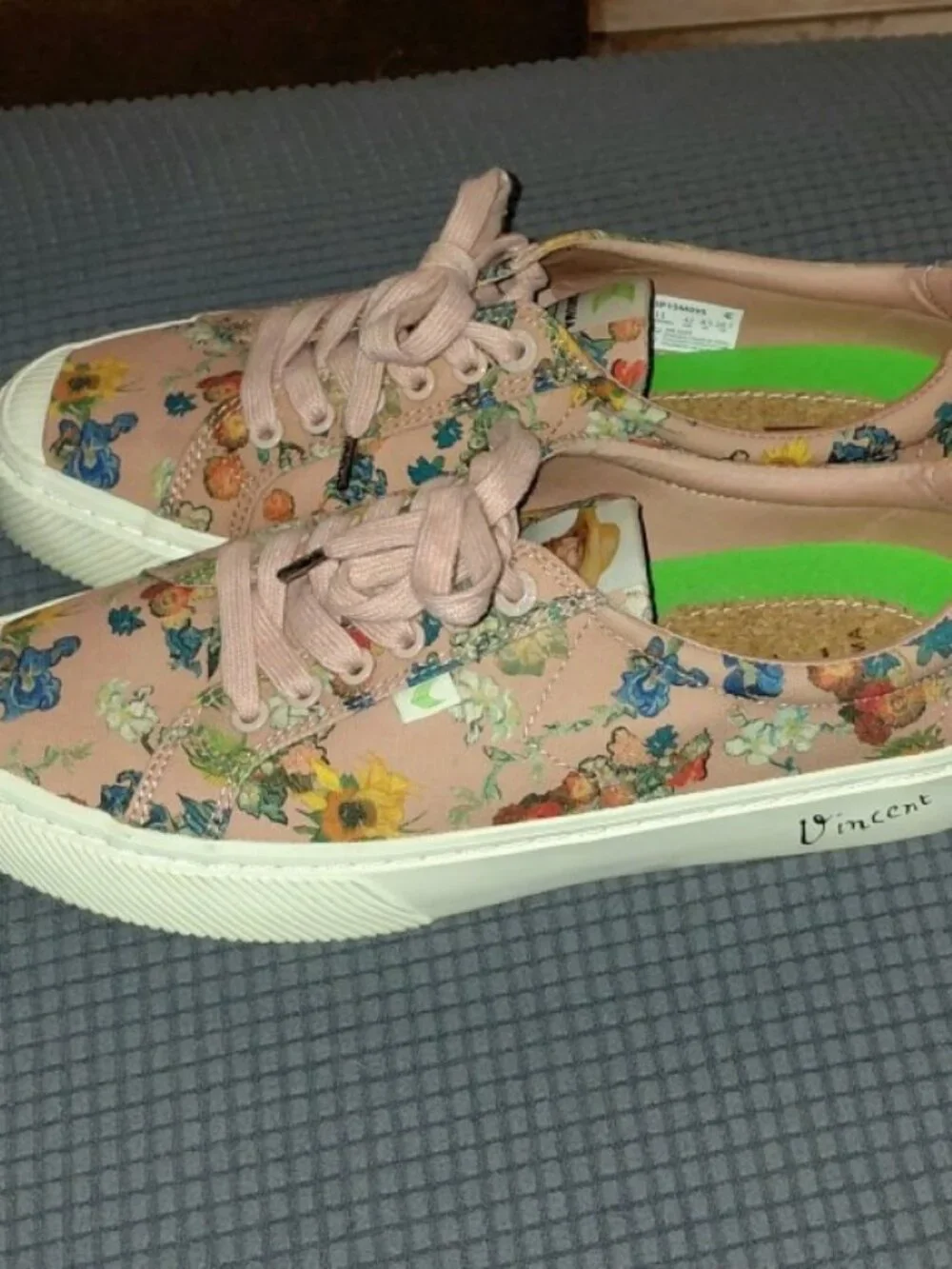 Cariuma x Van Gogh Museum OCA Low Sneakers Jubilee 50 Flower Women 11M Men 9.5M
